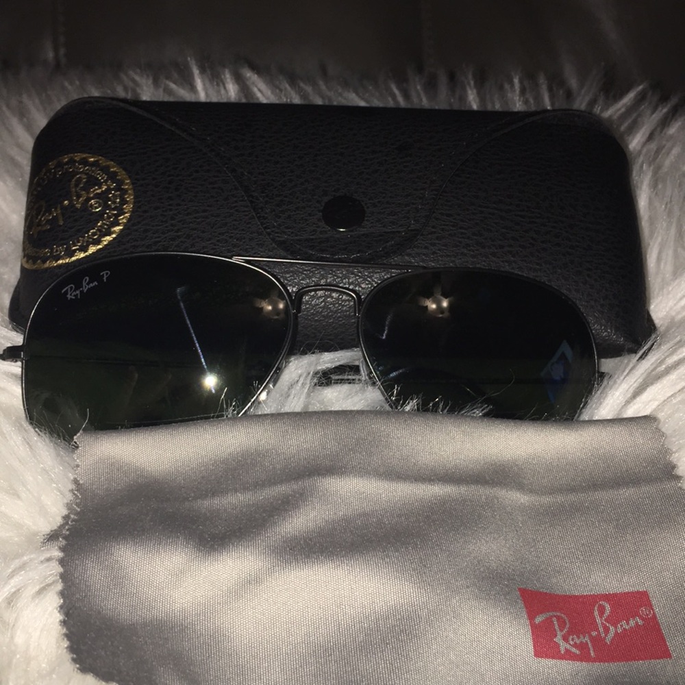 Brand new polarized ray bans - Picture 3 of 3